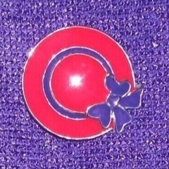 Red Hat Brooch Pin Enamel Purple bow Red Hat society Vintage 1" EUC pretty - Picture 1 of 4